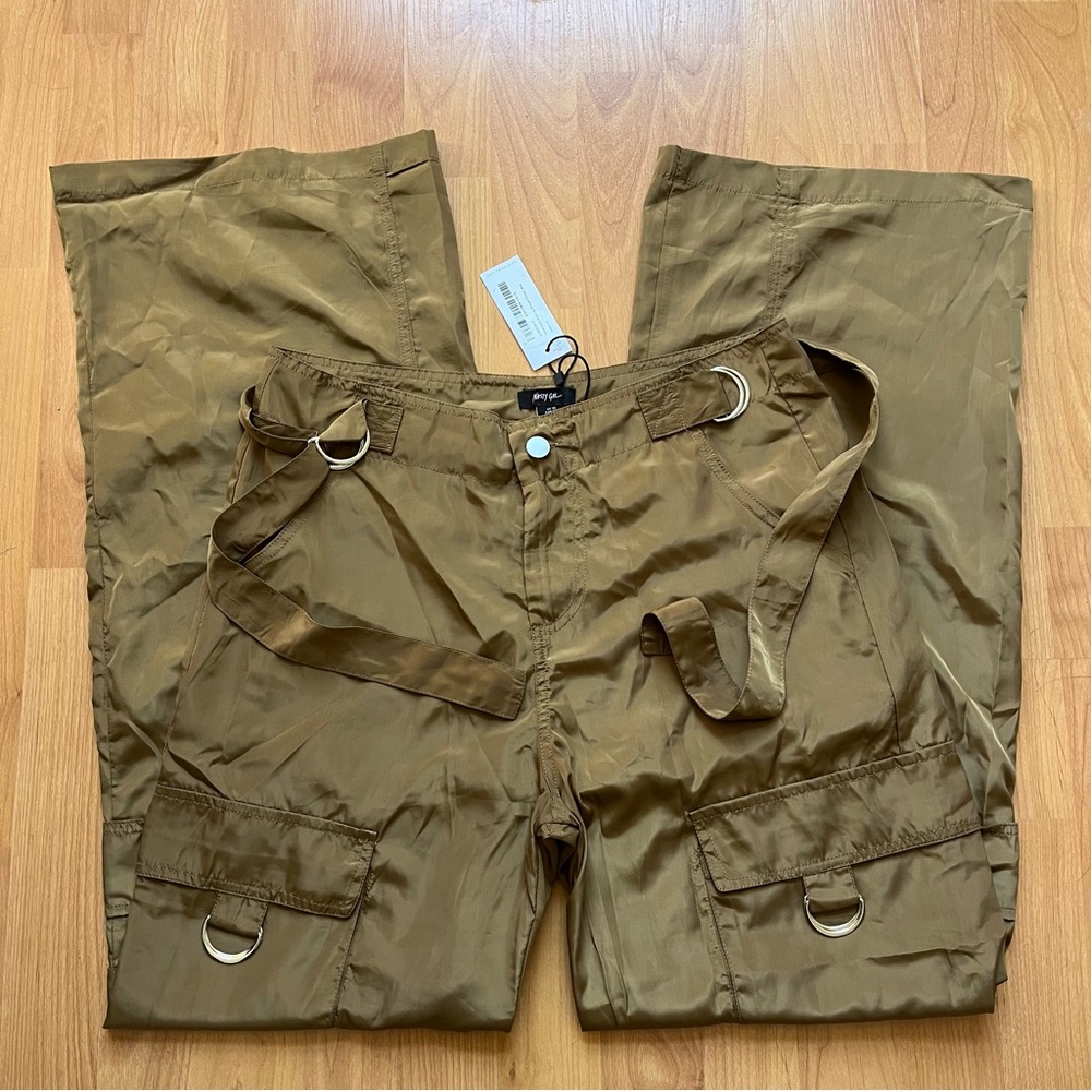 Nasty Gal Petite Nylon Khaki Wide leg Straight Cargo pants NWT